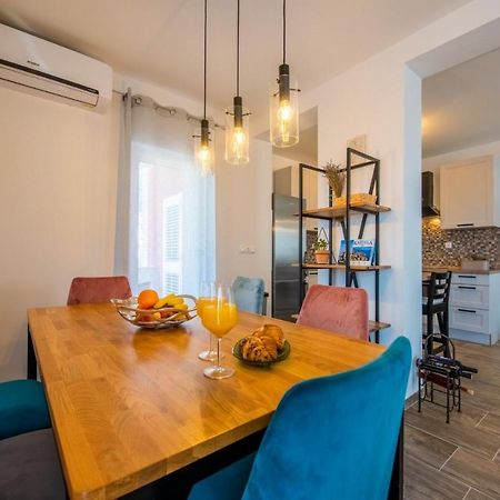Apartman Paula Kaštela Esterno foto