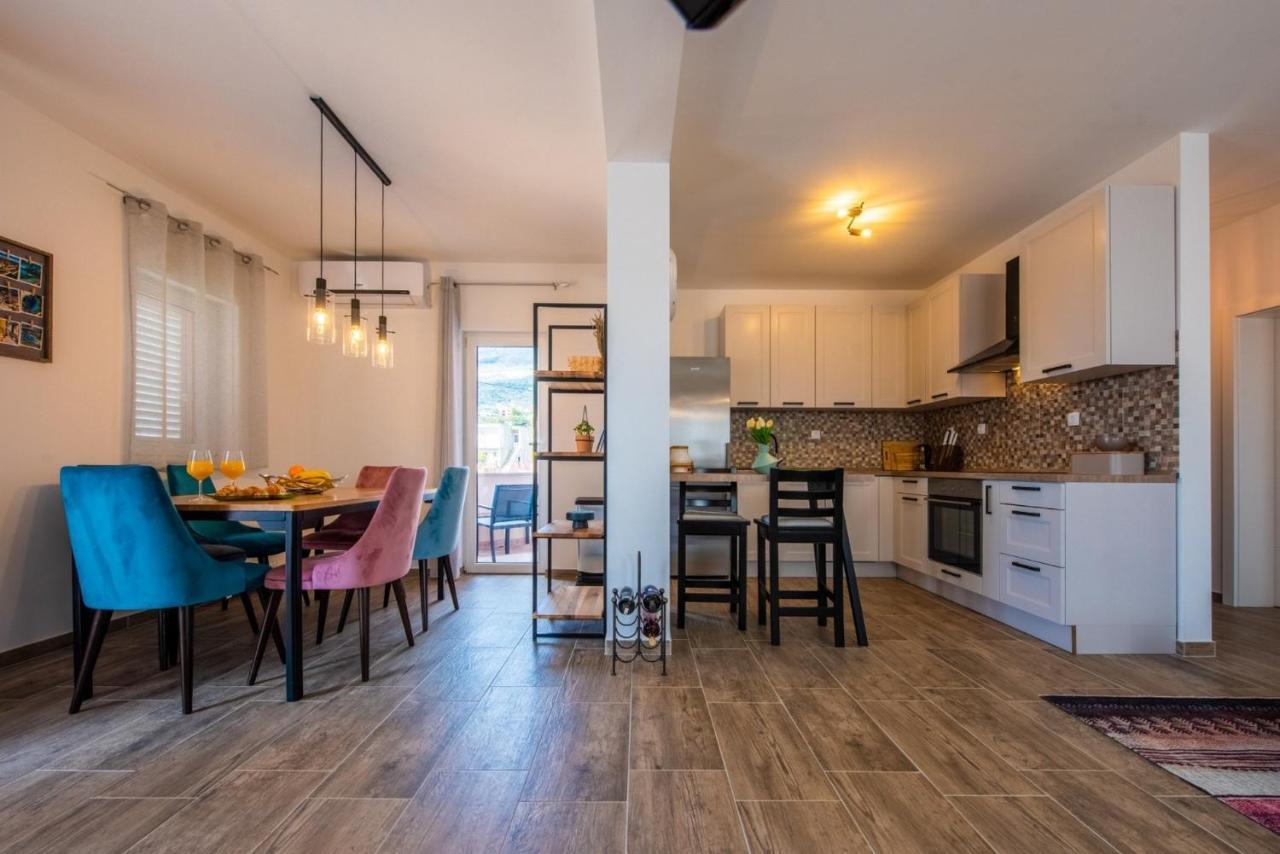 Apartman Paula Kaštela Esterno foto