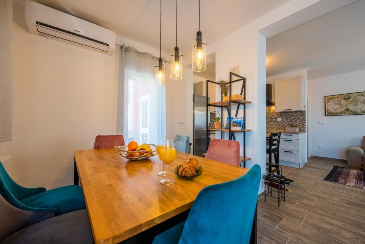 Apartman Paula Kaštela Esterno foto