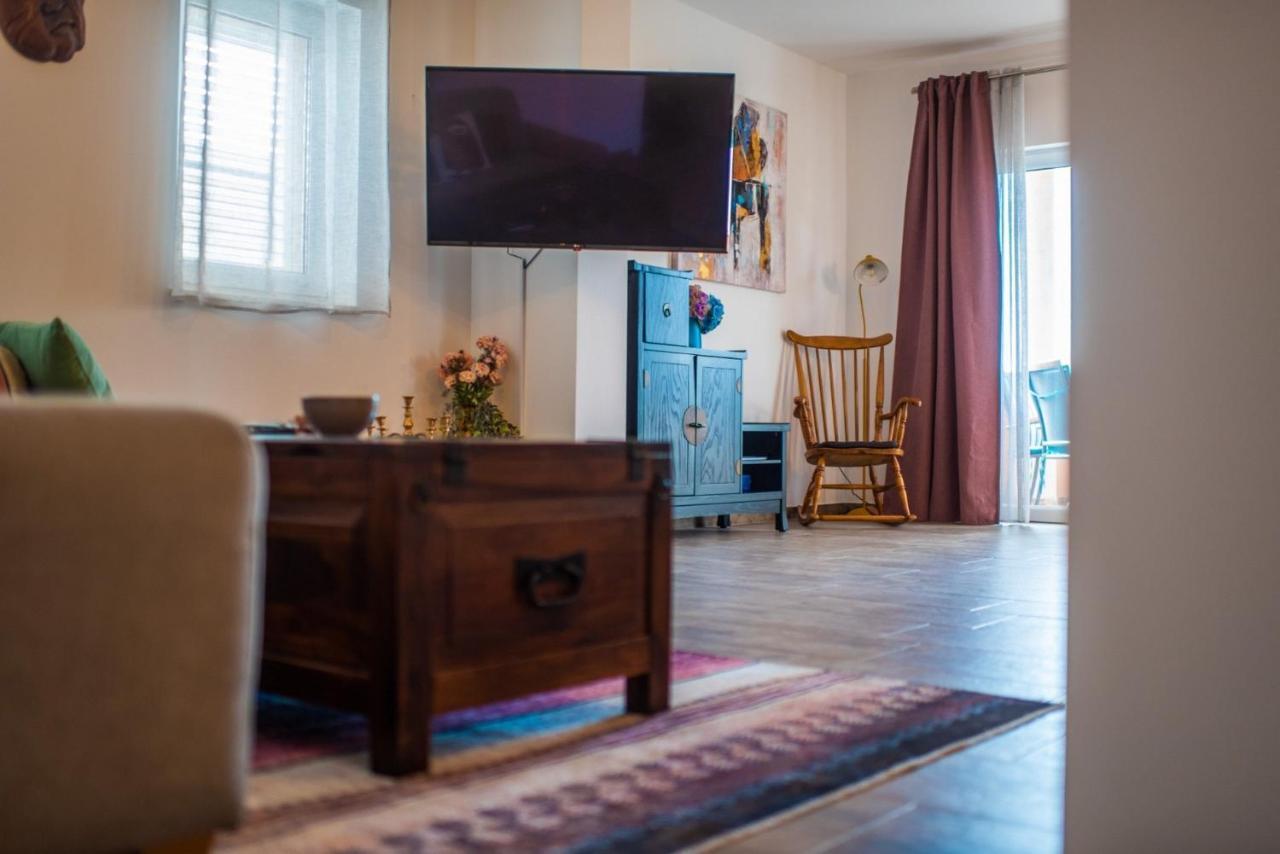 Apartman Paula Kaštela Esterno foto