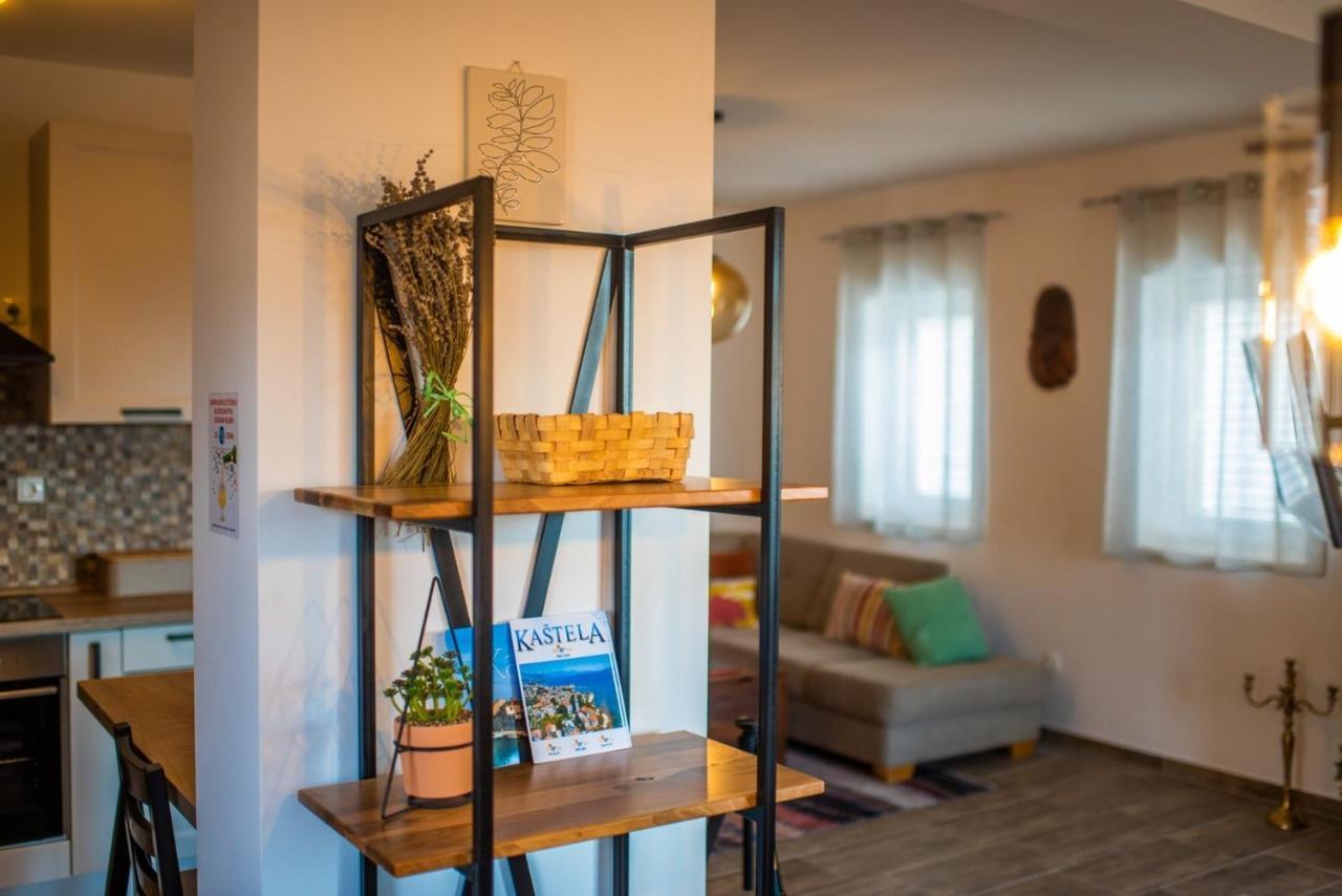Apartman Paula Kaštela Esterno foto