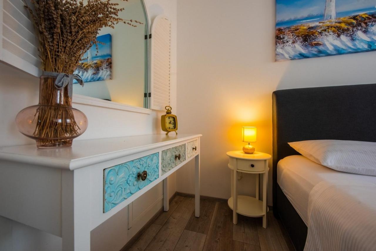 Apartman Paula Kaštela Esterno foto
