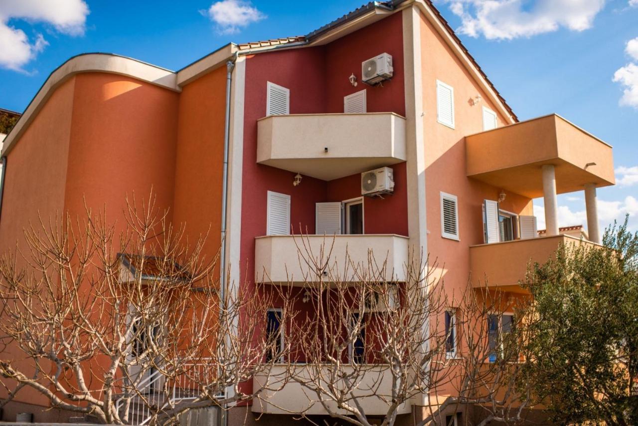 Apartman Paula Kaštela Esterno foto