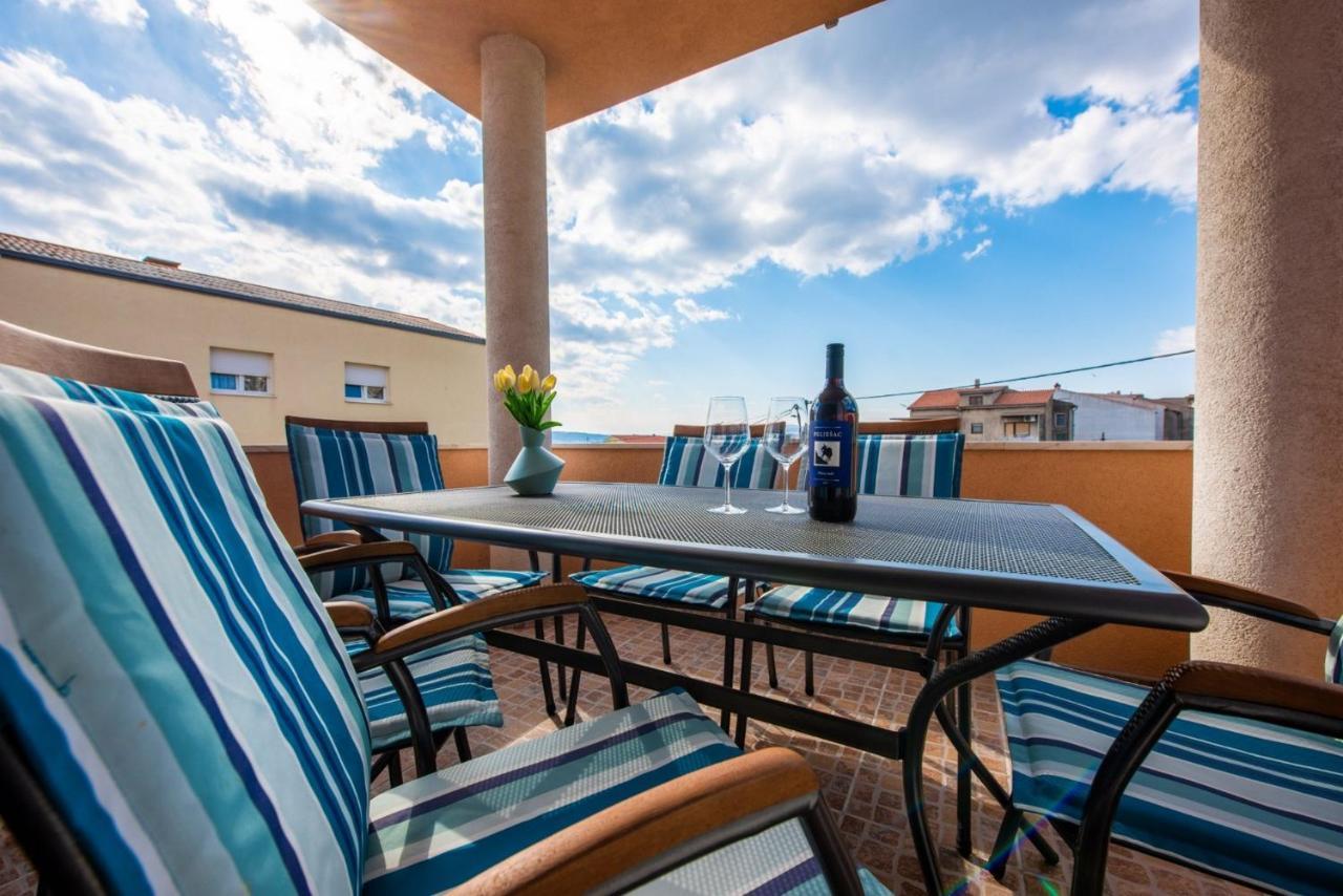 Apartman Paula Kaštela Esterno foto
