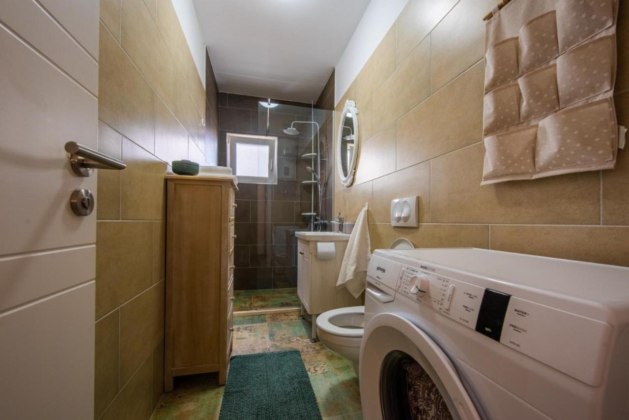 Apartman Paula Kaštela Esterno foto